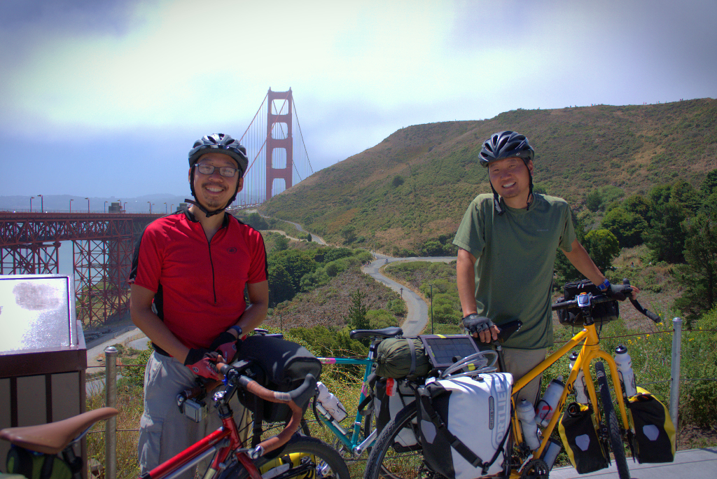 Johnny & Sang Hyun at the Golden Gate Bridge